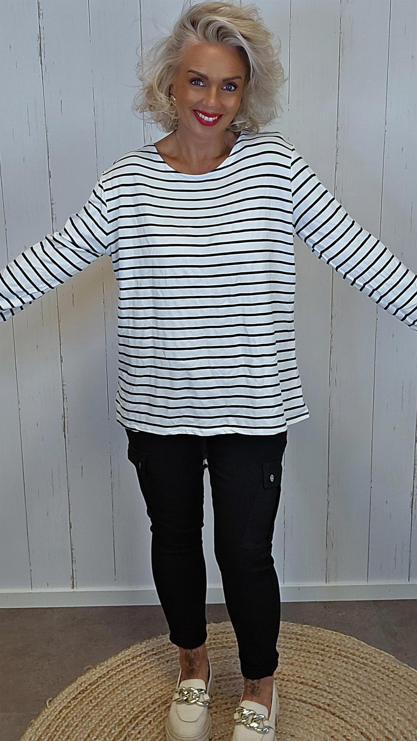 Jenny Topp Med svarte Striper