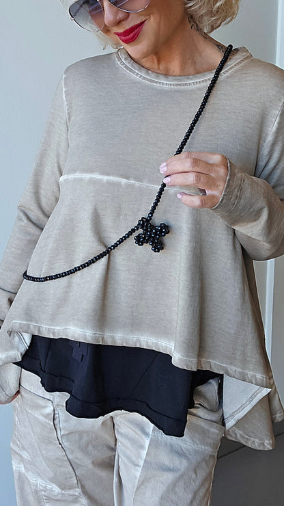 Across necklace svart