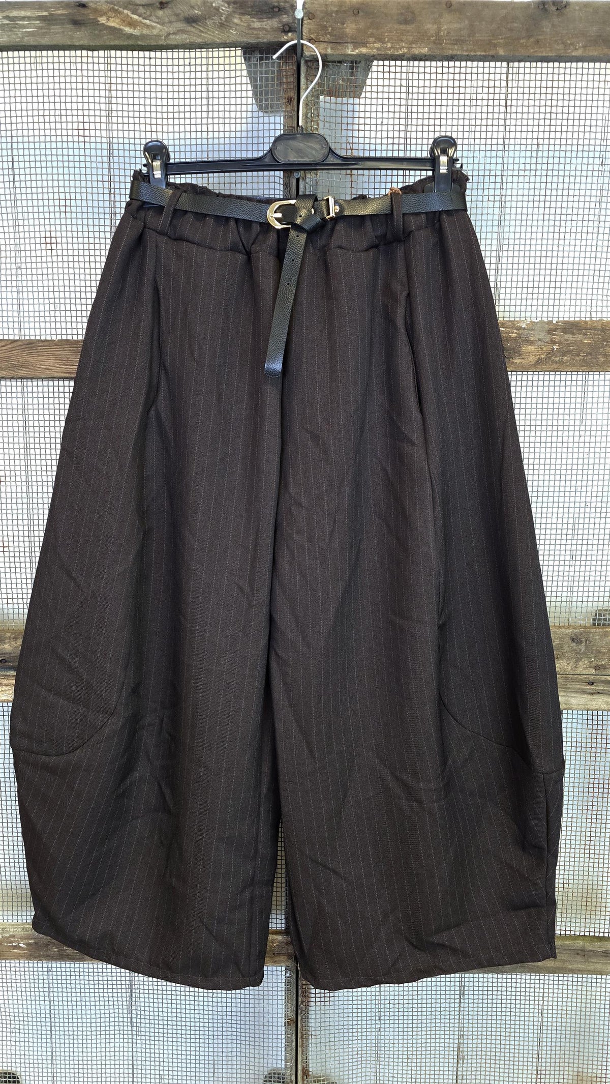 Alba pinstripe dressbukse brun
