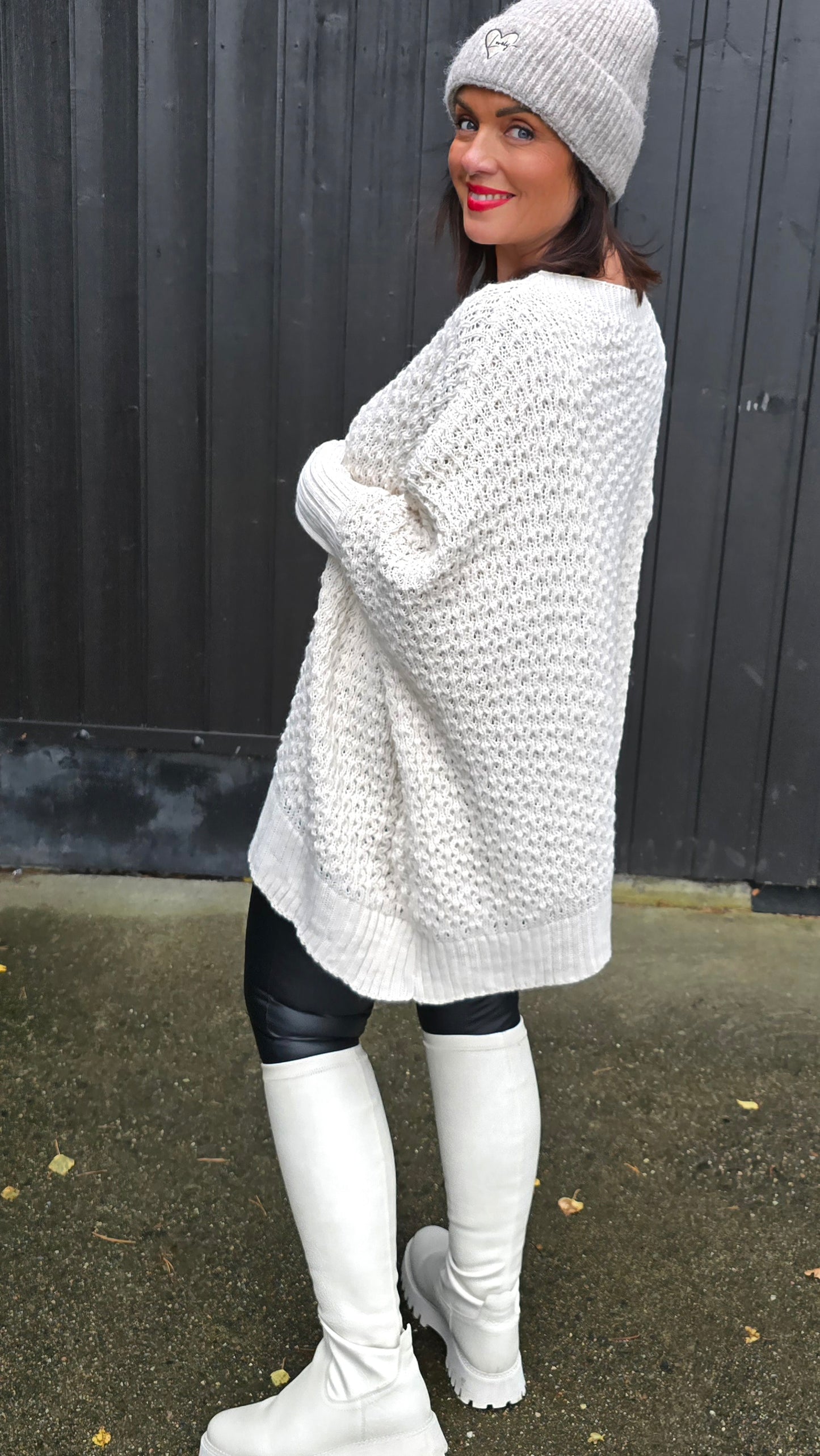 Inez baggy genser beige