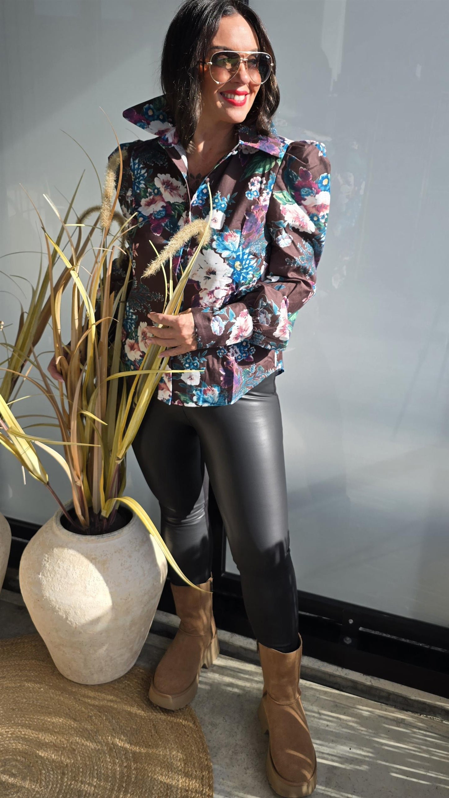 Stella skjorte brun med blomster
