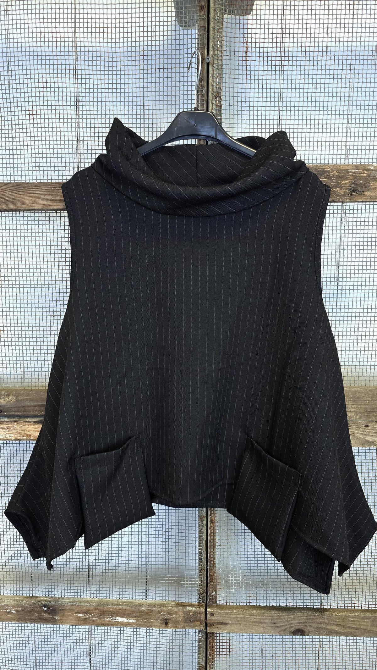 Bella pinstripe vesttopp svart