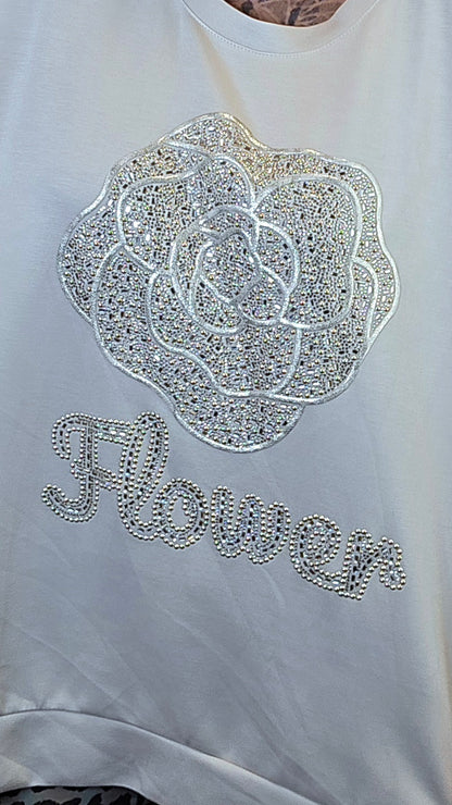 Elvira genser med blomsterdekor