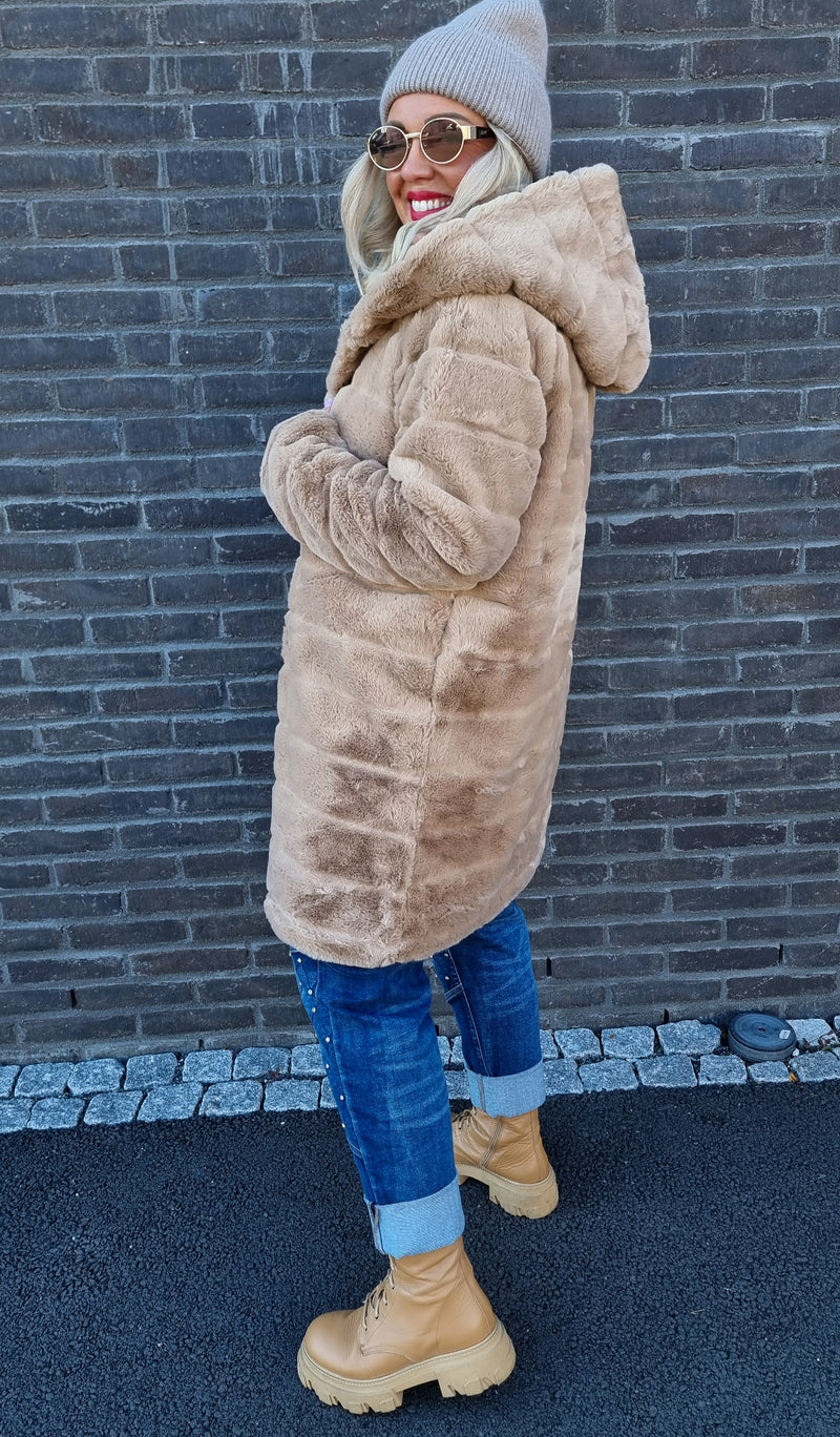 Dina Coat Camel