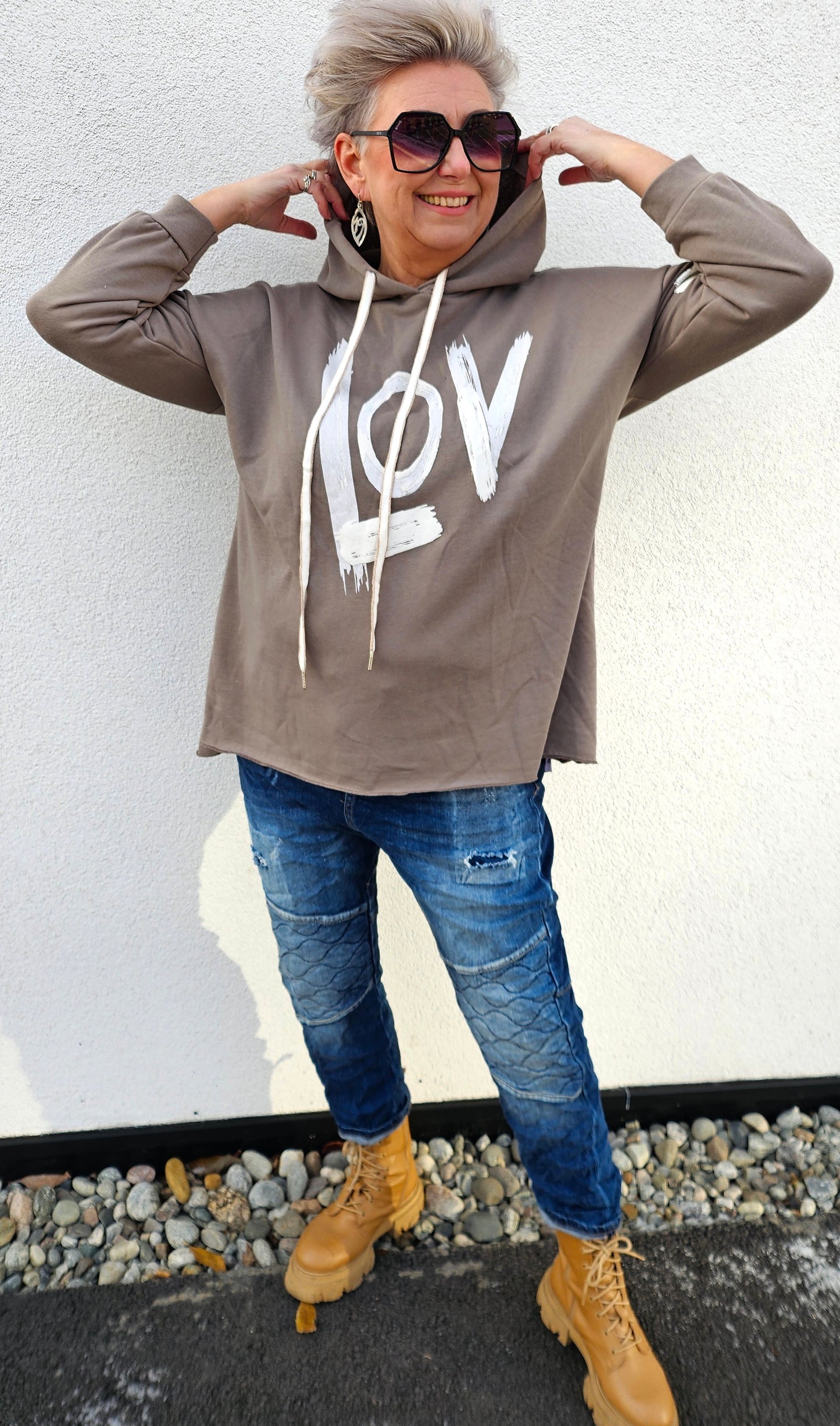 Love Hoodie Sweater Taupe