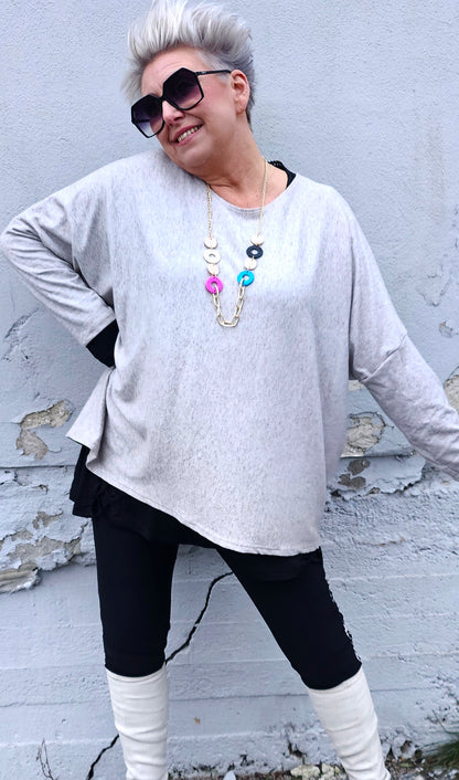 Mona Top With Necklace Beige