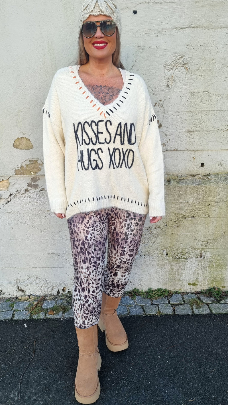 Kiss And Hug Sweater Creme