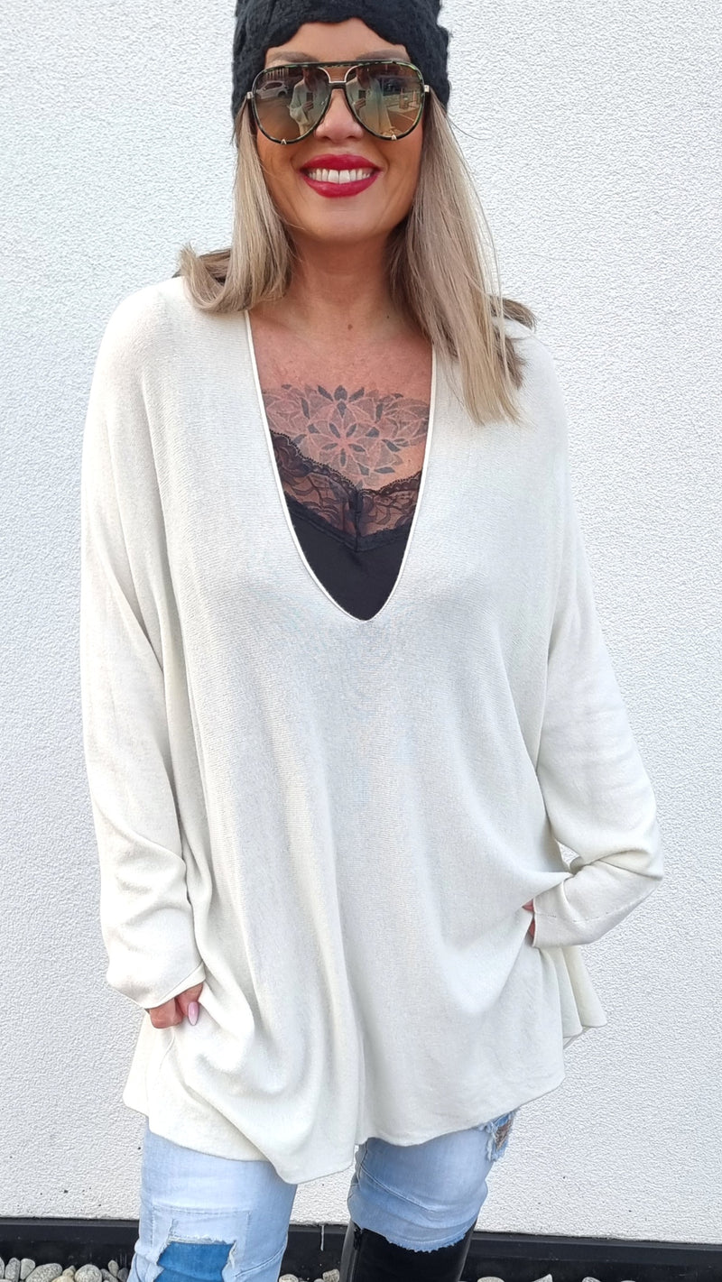 Emma V-neck Sweater Beige