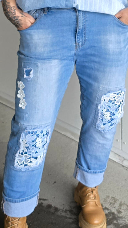 Jeans lysblå med blomster