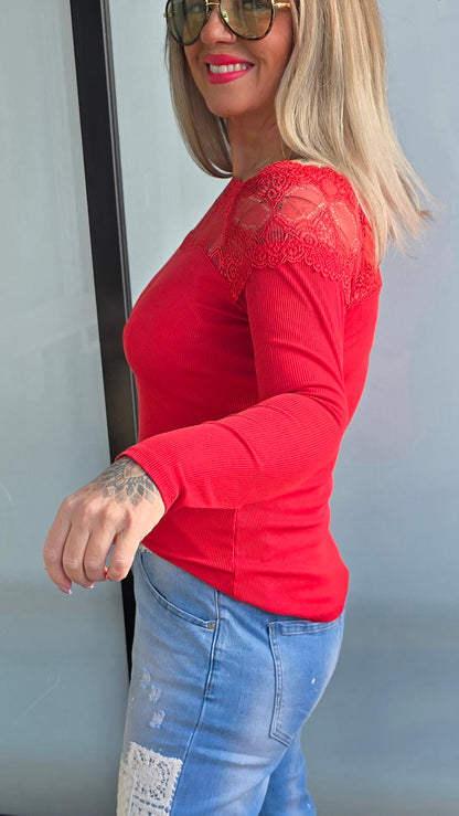 Felicia Top med blonder rød