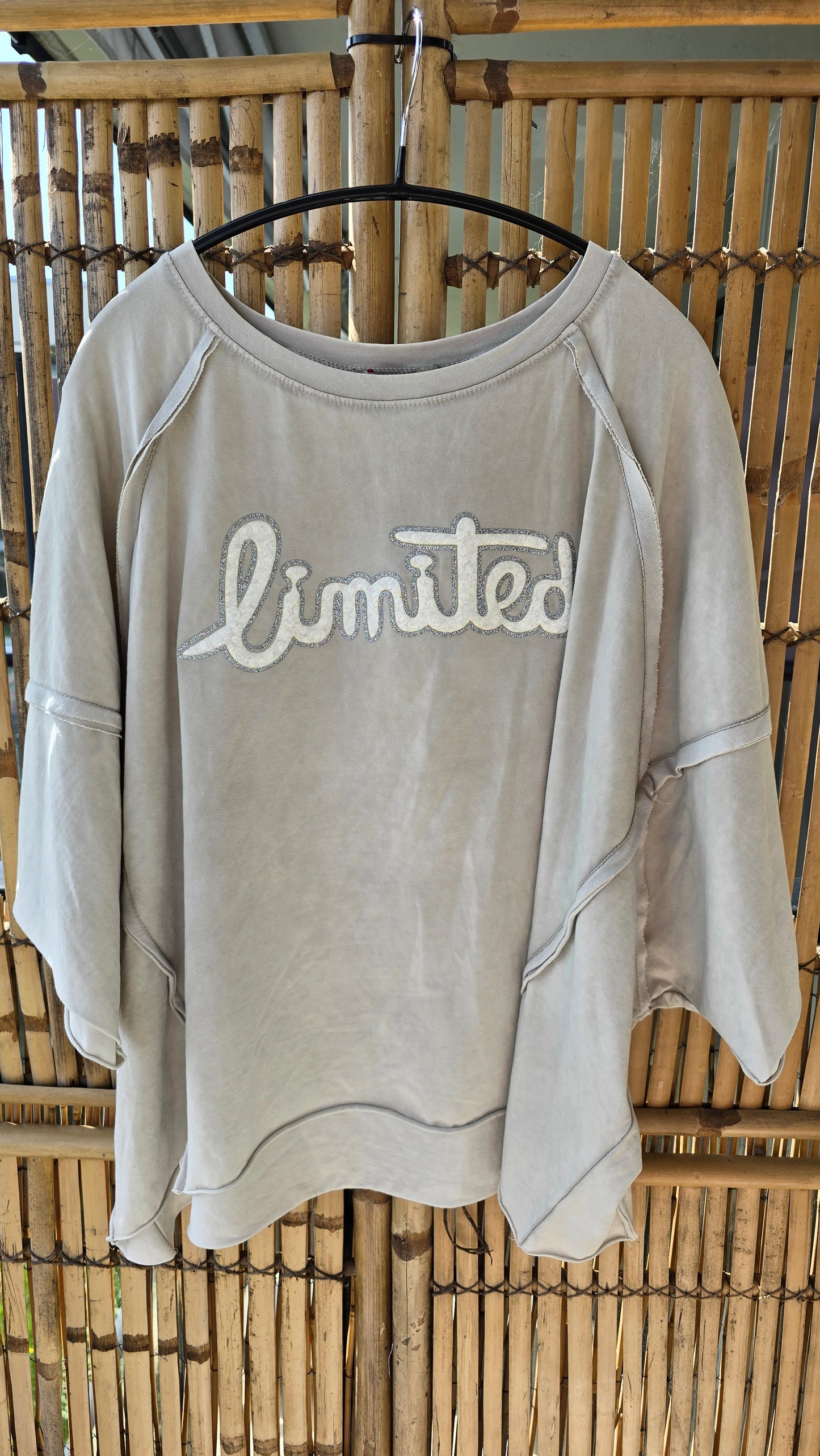 Limited t-shirt beige