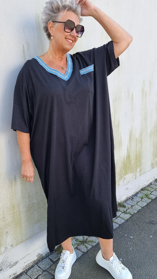 Astrid kjole svart