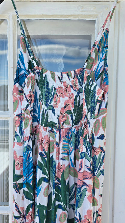 Sofie kjole hvit med blomster