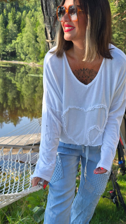 Melissa genser med hjerte hvit