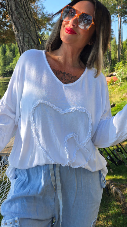 Melissa genser med hjerte hvit