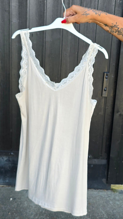 Brenda top beige