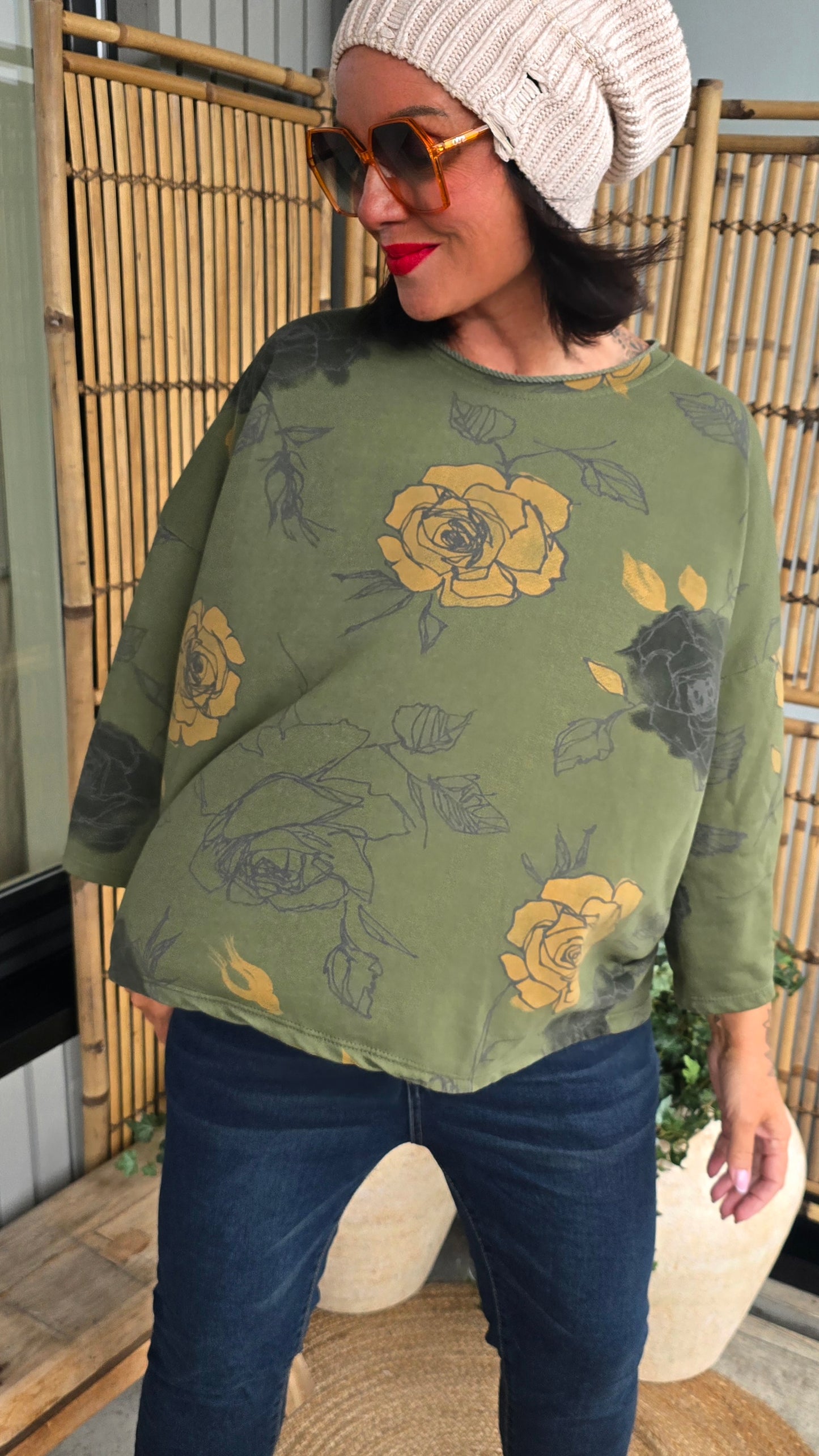 Hanna topp med blomster kaki
