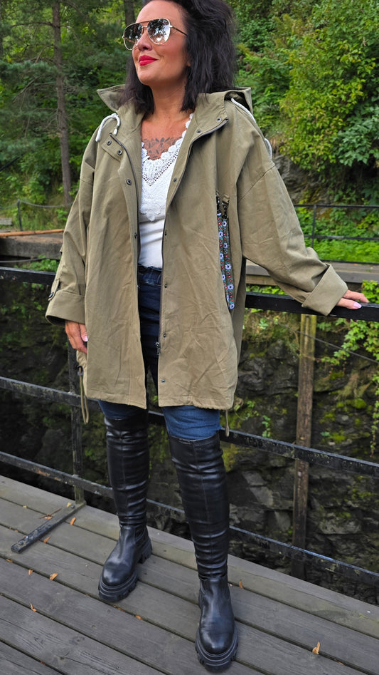 Alice jakke kaki