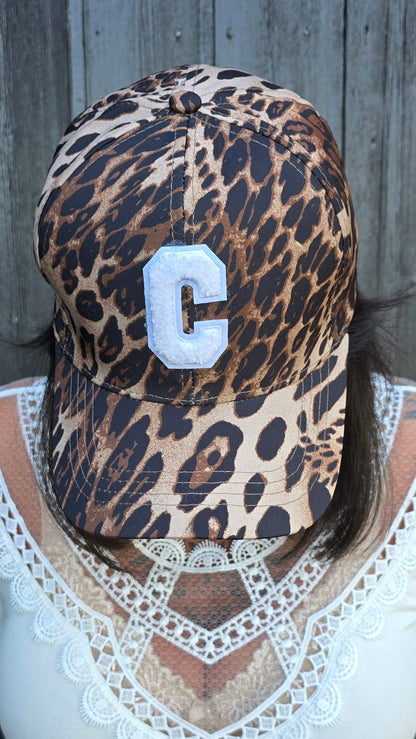 Leo caps