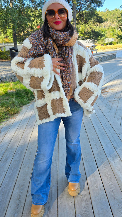 Abigail jakke camel/hvit