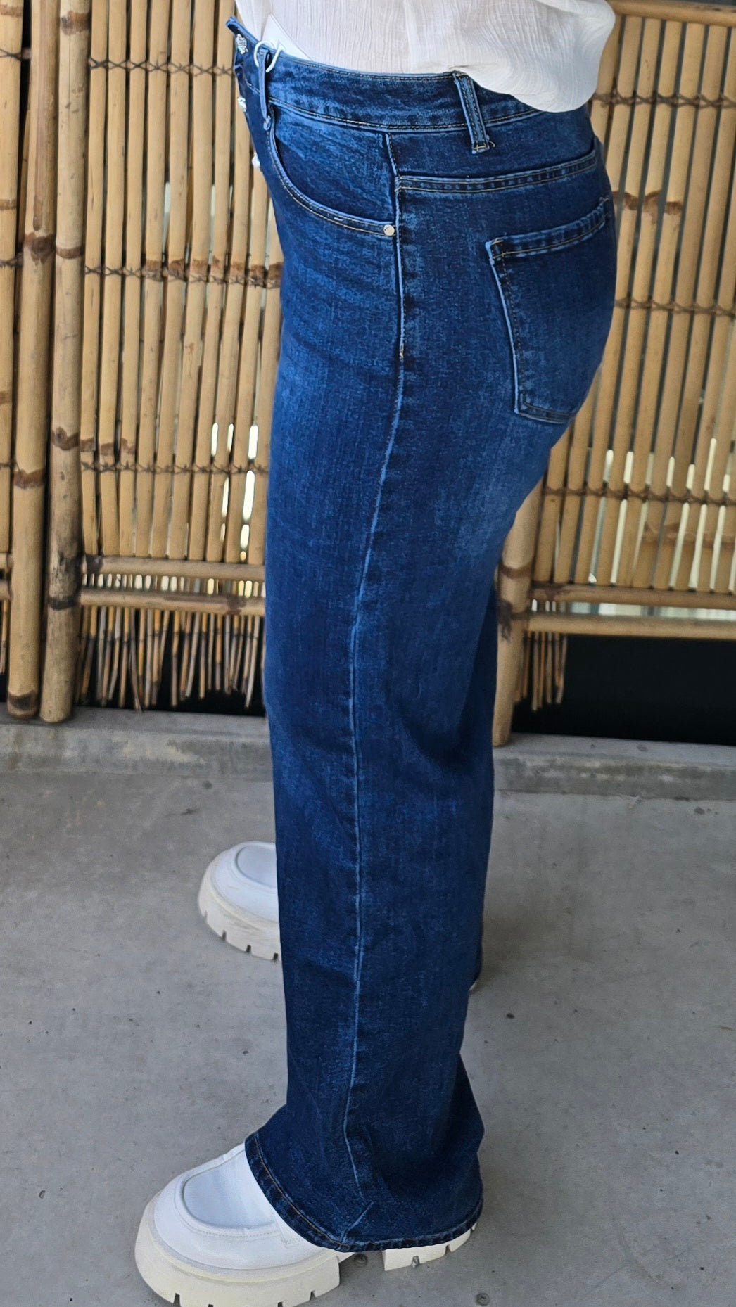 Zara jeans mørk blå med vide ben