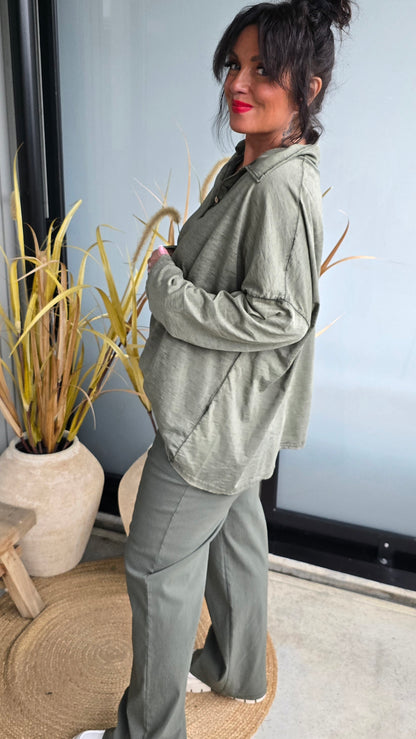 Bianco topp med knapper kaki
