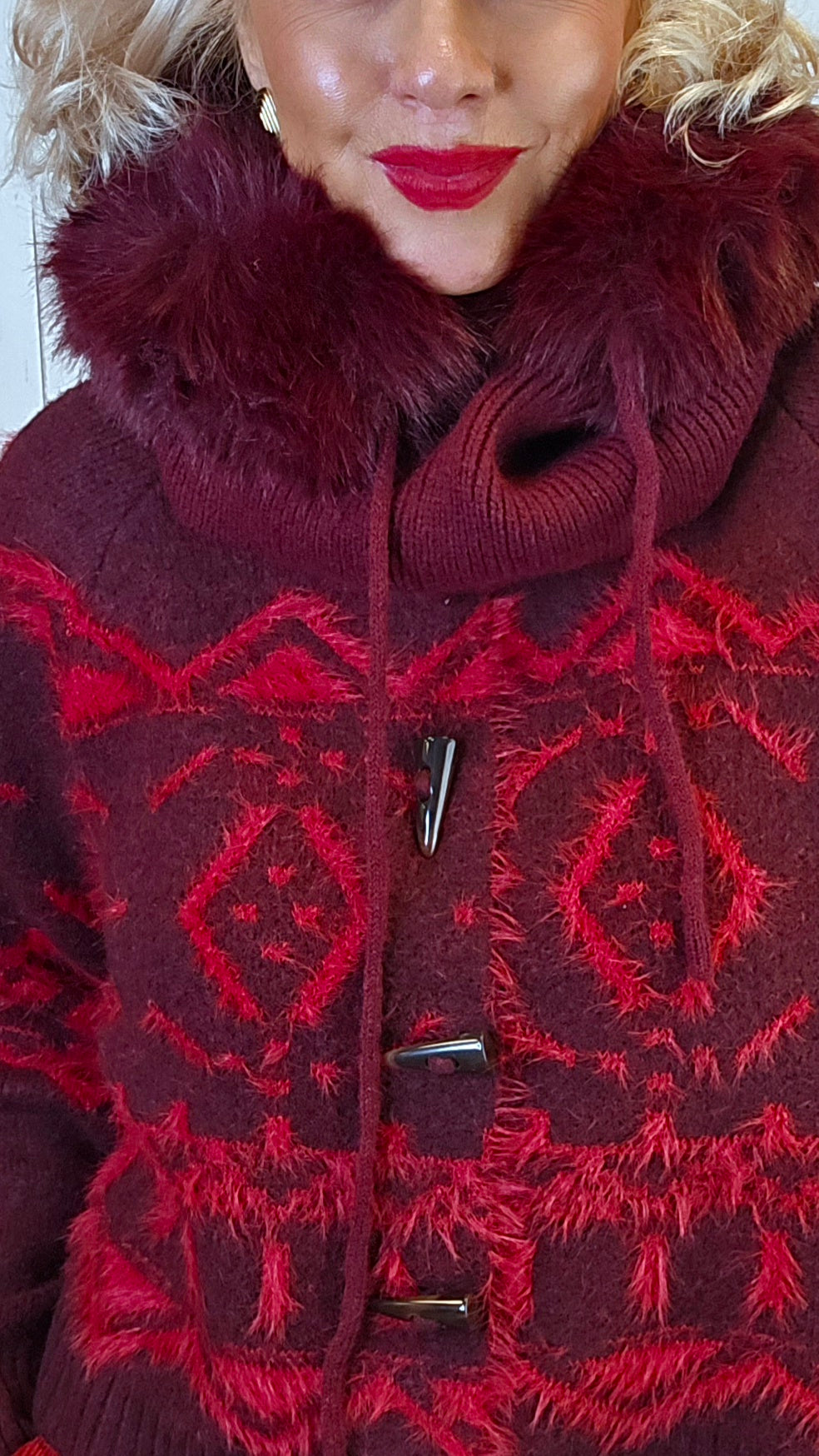 Balaclava hette med pels burgunder
