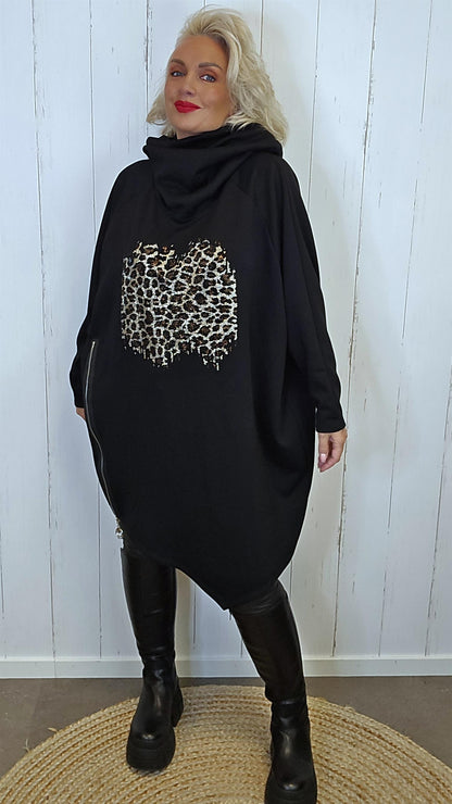 Oversized genser med rhinestones leo