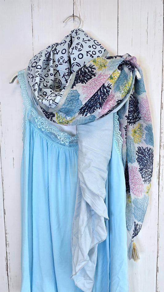 Kvadratisk skjerf blå