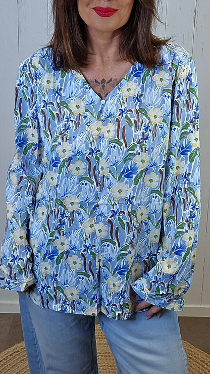 Elise blomsterbluse lys blå