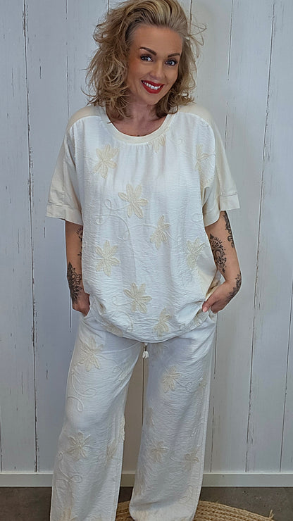 Marian topp med broderte detaljer