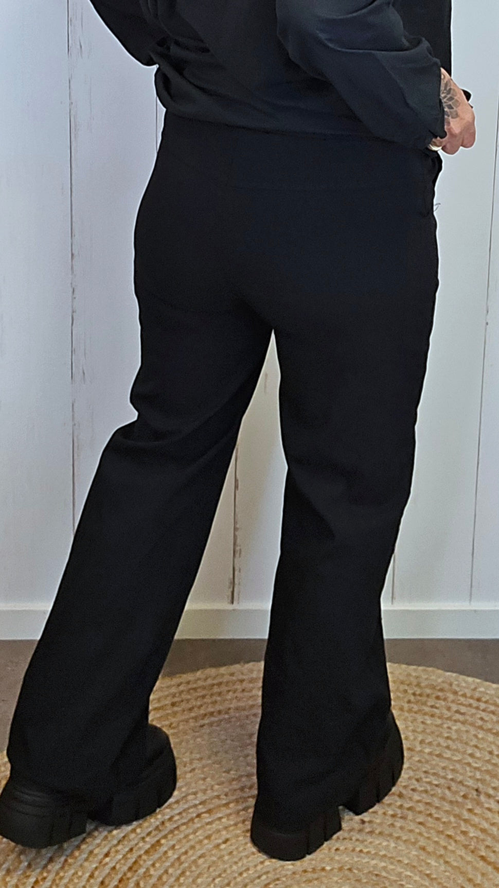 Madde stretchig bukse svart
