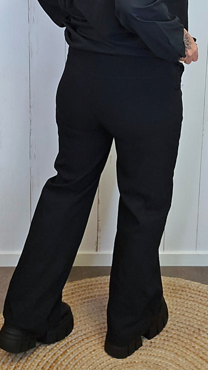 Madde stretchig bukse svart