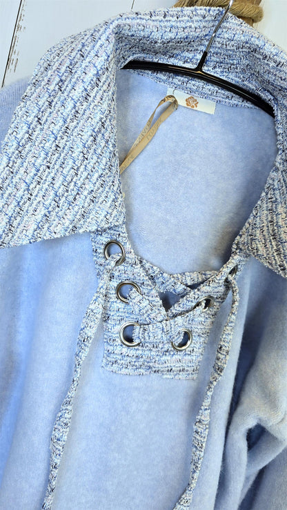 Rosita strikkegenser med tweed-detaljer blå