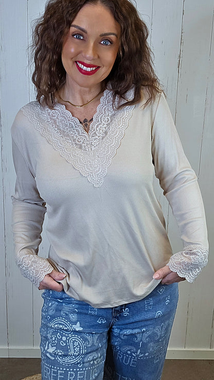 Alva Blondetopp beige