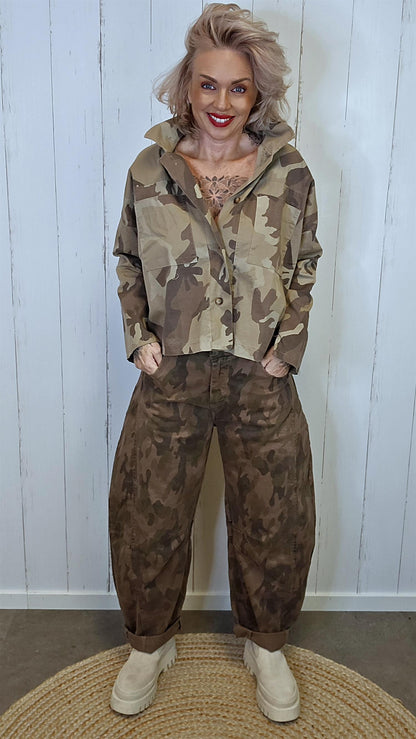 Katty camobukse med barrelfasong
