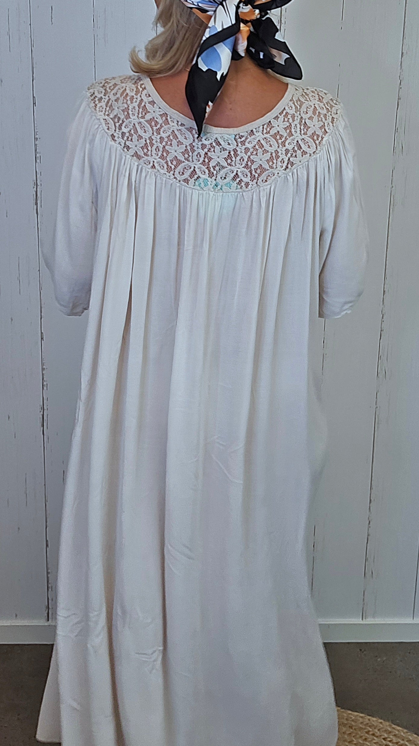 Freja blonde kjole beige