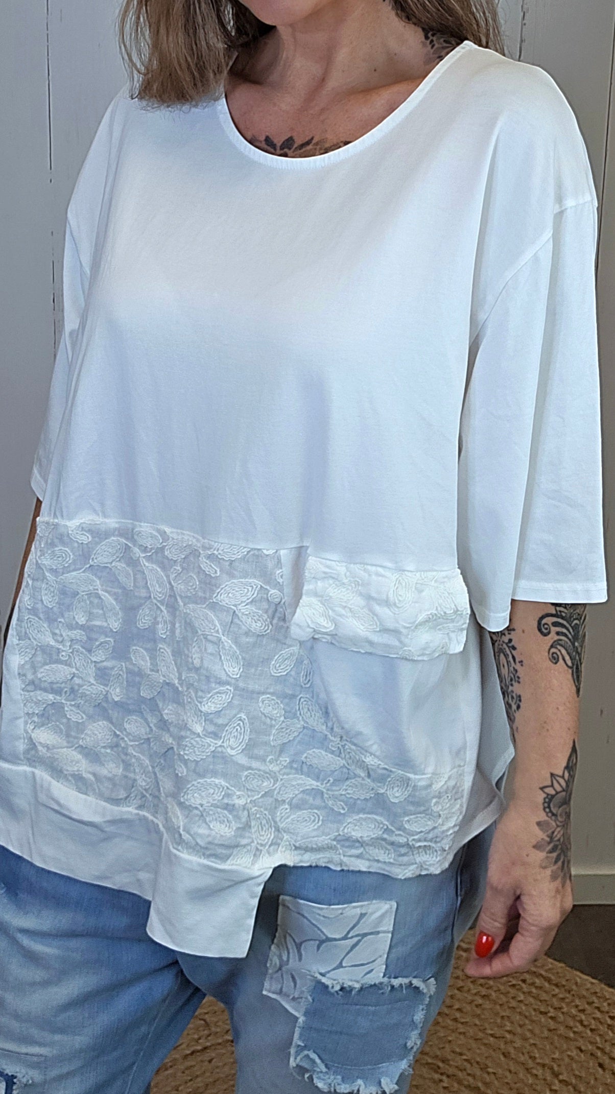 Lene topp med blondepanel Hvit