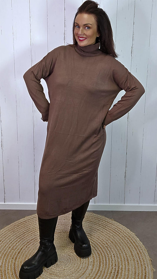 Frida høy hals kjole brun