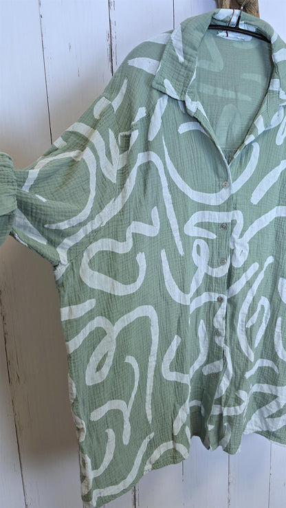 Sigrid bomullsskjorte med abstrakt mønster