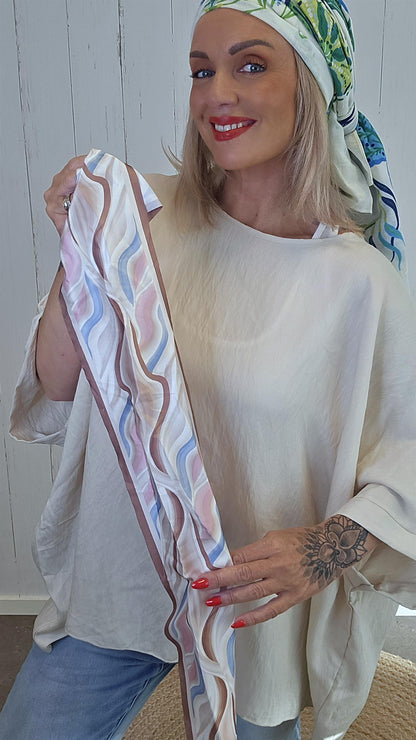 Poncho topp med skjerf beige