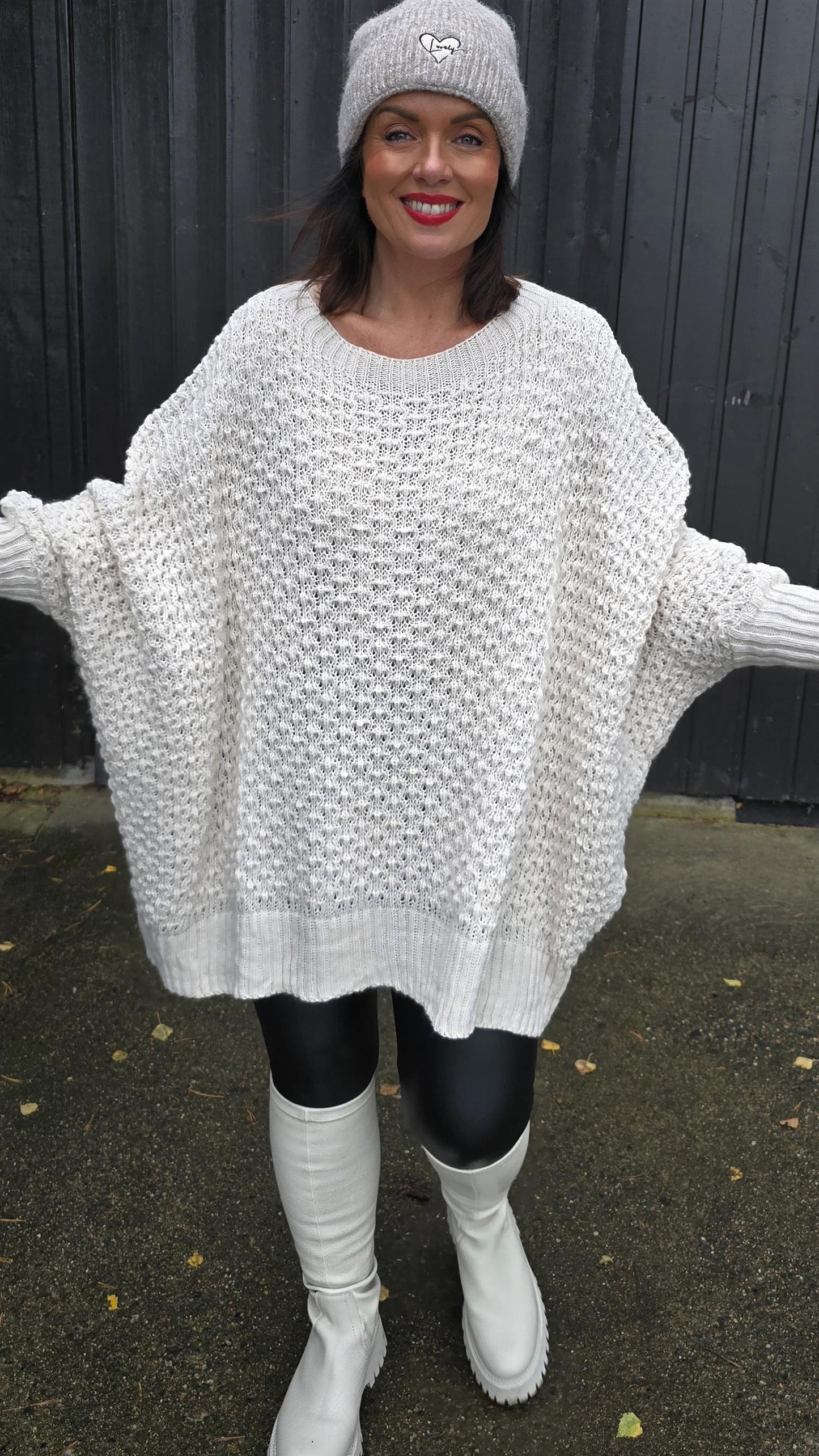 Inez baggy genser beige