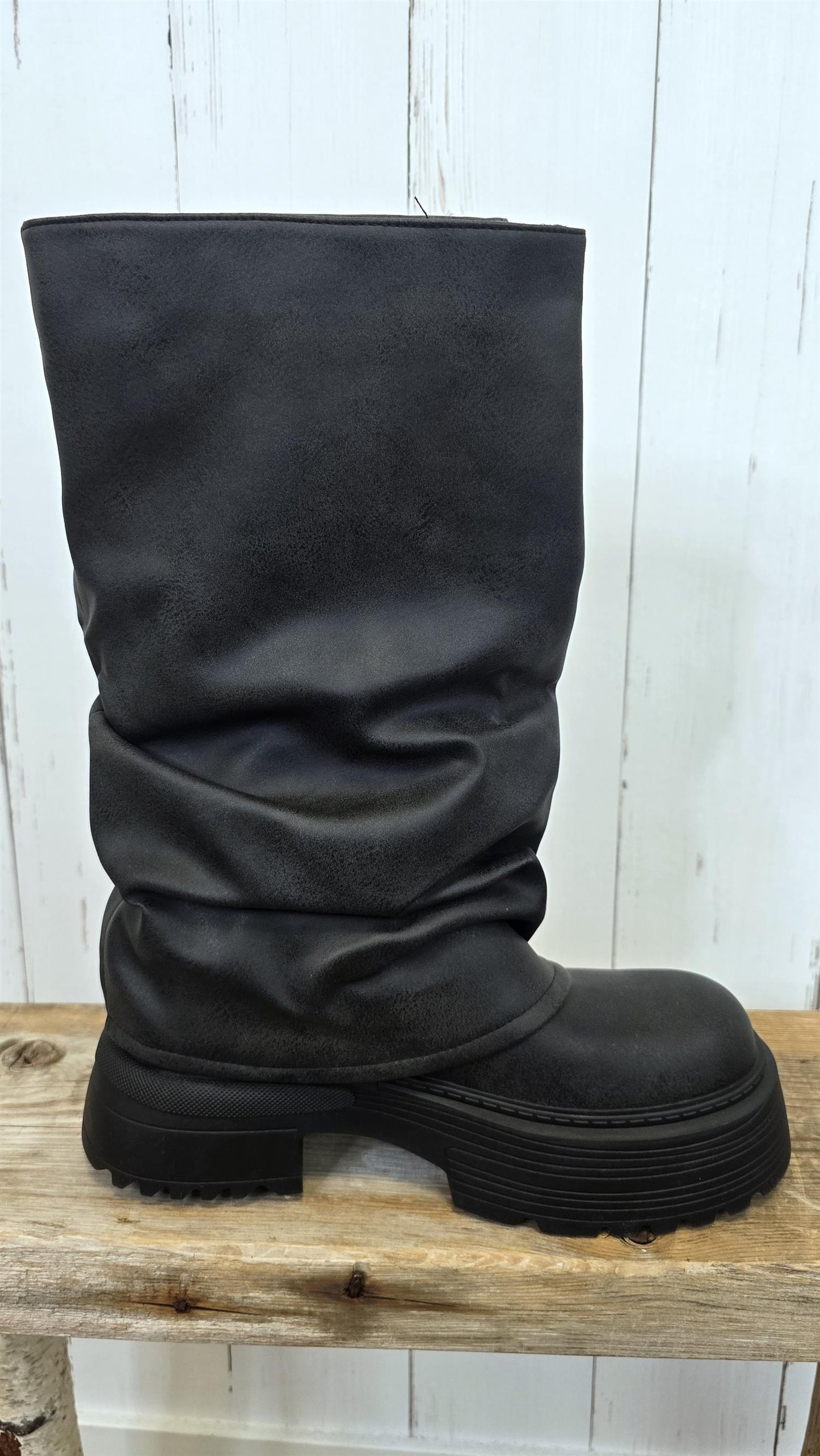 Vera Cargo Boots Black