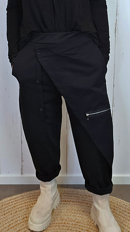 Kaia stretchy bukse med omslagsdetaljer