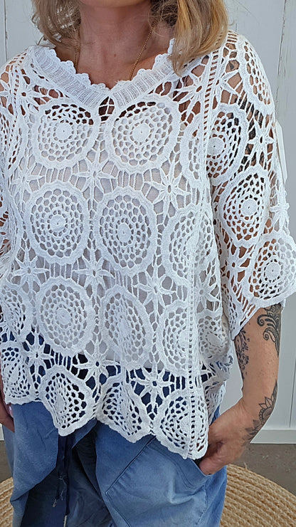 Melisa ponchotopp heklet hvit