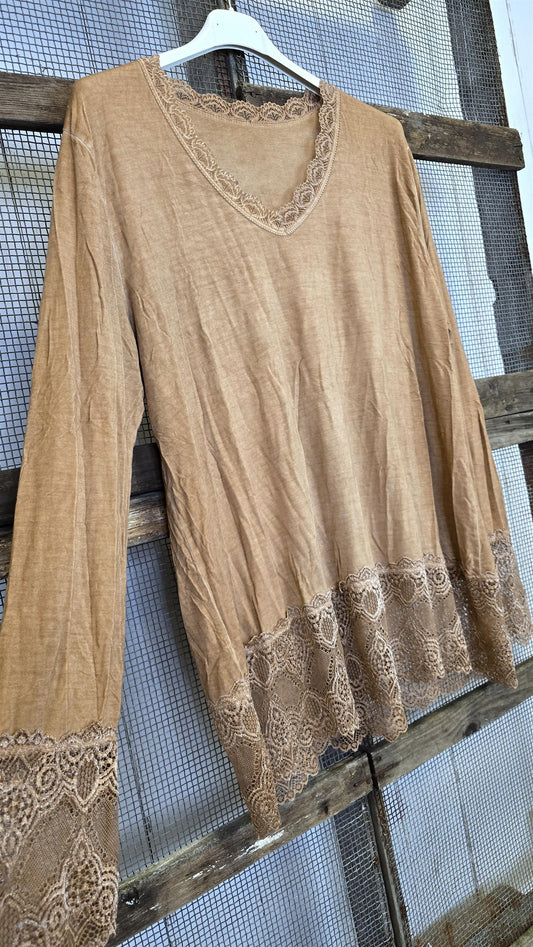 Freya topp med blonder camel