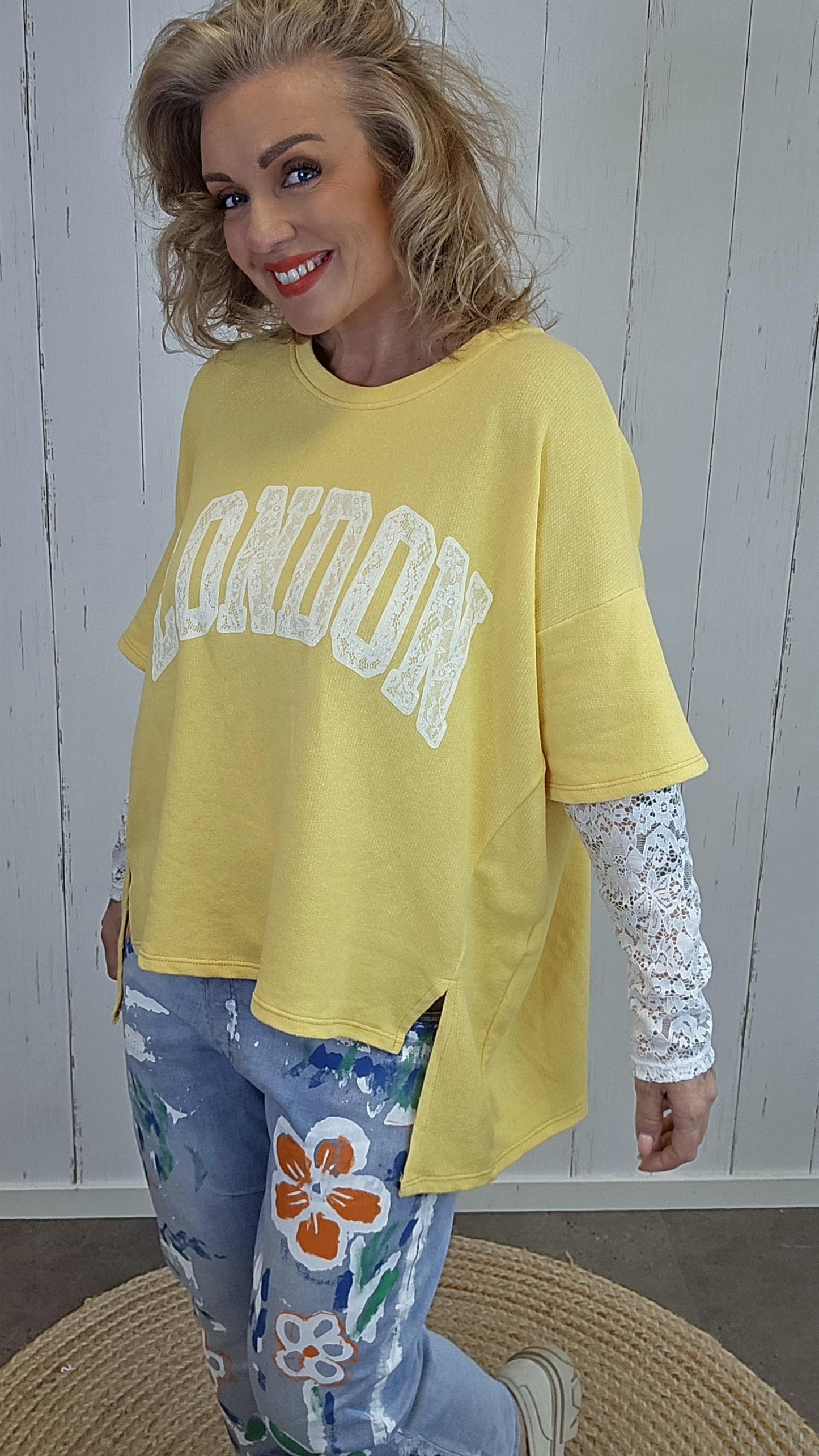 Birka oversized topp mørk gul/hvit