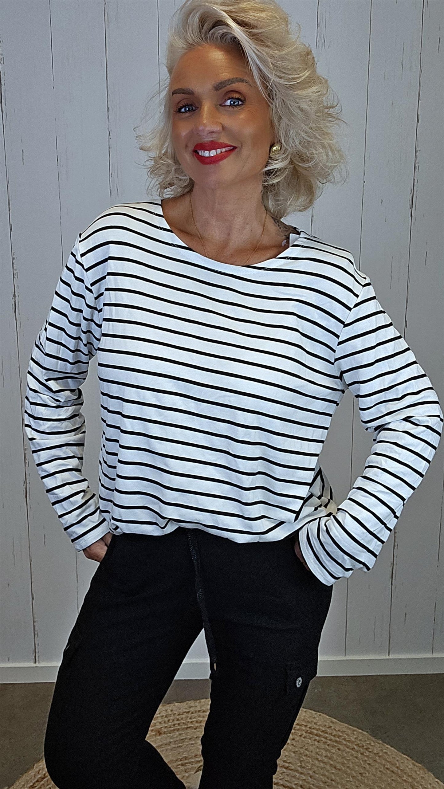 Jenny Topp Med svarte Striper