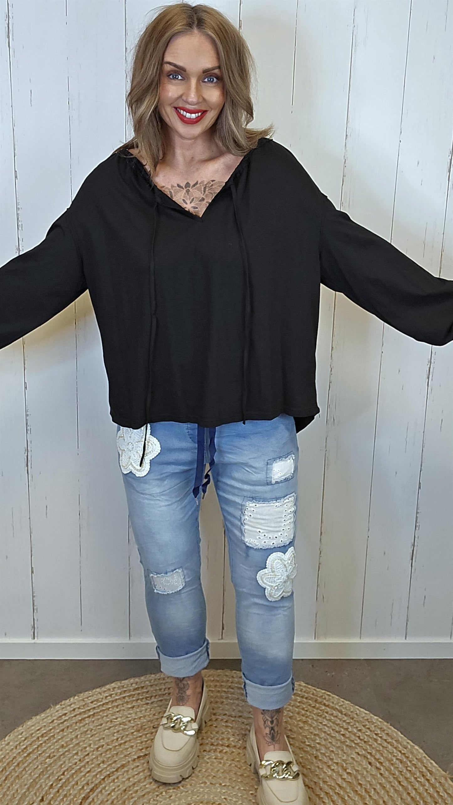 Bella bluse med knyting Svart