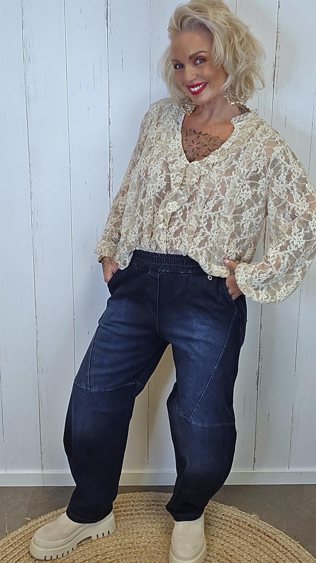 Harper stretchy barrel jeans